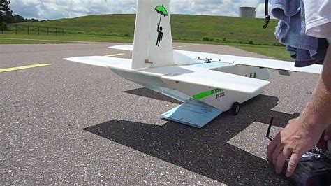 R/C Cargo Plane Drops Pararatrooper - YouTube