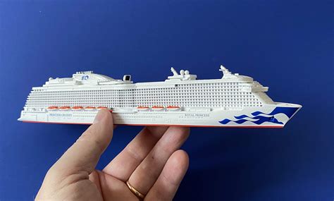 Buy Royal Princess Cruise Ship, Newly Revised Model in Scale 1:1250 ...