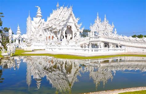 16 Amazing Buddhist Temples in Southeast Asia You Must Visit