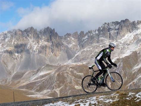 Col du Galibier Travel Dreams, Bicycles, Mount Everest, Climbing ...