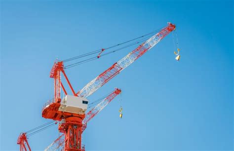 9 Tower Crane Safety Tips For Construction Activities | Pollisum