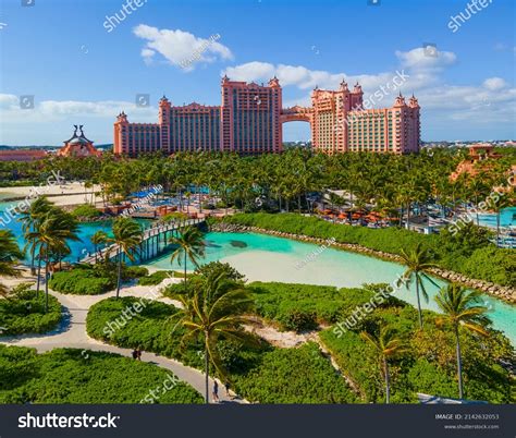 928 Atlantis Paradise Island Bahamas Images, Stock Photos, 3D objects ...