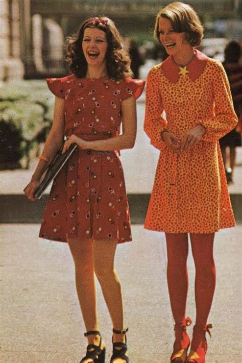 Le Fashion: 45 Incredible Street Style Shots From The '70s