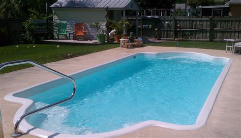 epoxy-pool-paint-fiberglass-pool – Aqua Guard 5000