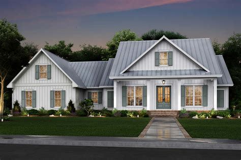 Modern-farmhouse House Plan - 3 Bedrooms, 2 Bath, 2428 Sq Ft Plan 50-407