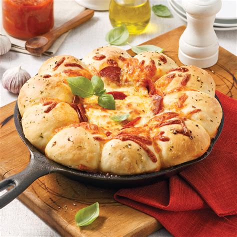 Pull-Apart Pizza Bread - 5 ingredients 15 minutes