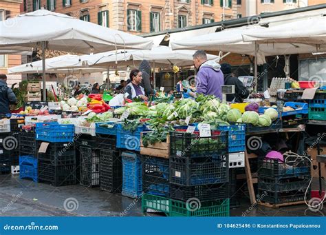 Treet Market in Trastevere Neighborhood in Rome Editorial Photo - Image of italian, ingredient ...