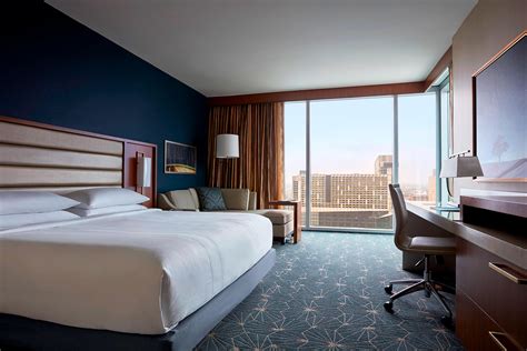 Hotel Rooms in Houston TX | Marriott Marquis Houston