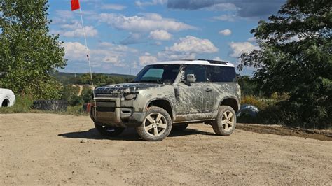 2021 Land Rover Defender 90 Off-Road Review | No Time to Dry - Autoblog