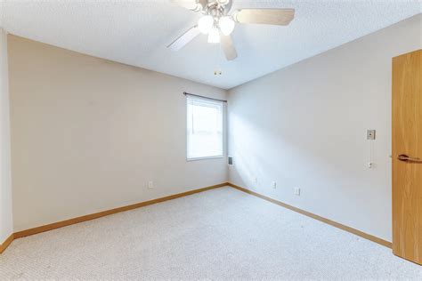 Village Apartments of Hillsboro Senior Apartments - Hillsboro, IL 62049