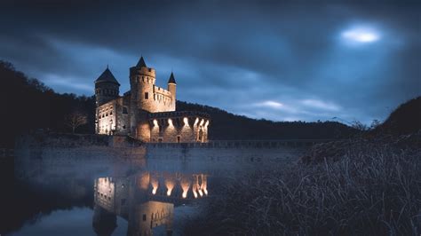 Download Reflection Night Man Made Castle 4k Ultra HD Wallpaper