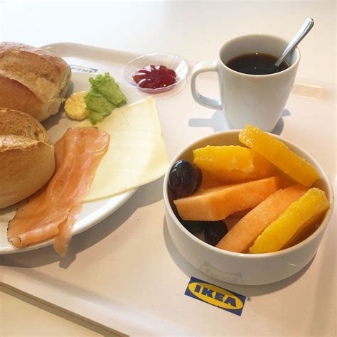 Breakfast at IKEA: Salmon, Coffee and Fruits - Creative Commons Bilder