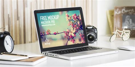 Nice MacBook Pro PSD Mockup | Bypeople