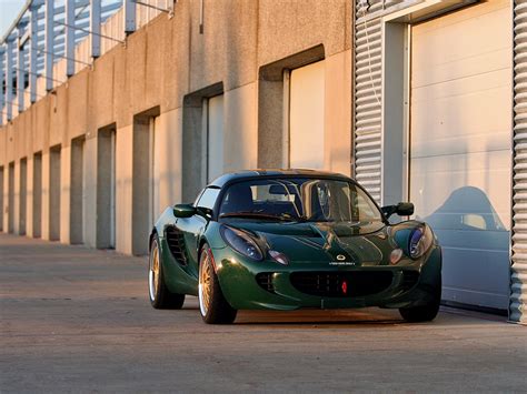 Lotus Elise - The Ultimate Guide