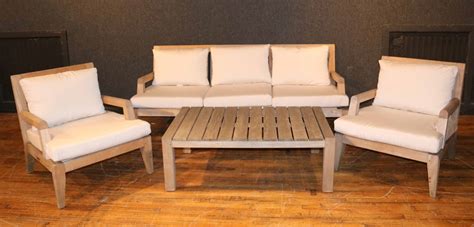 Lot Detail - Group of Kingsley Bate Teak Patio Furniture