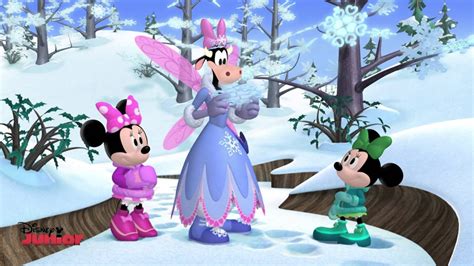 Minnie's Winter Bow-Show - Giant Snowflakes! - Disney Junior UK HD ...