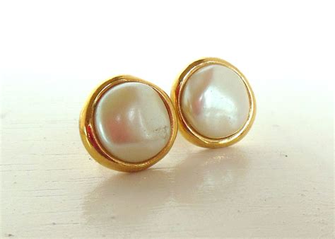 Vintage Monet Pearl Pierced Earrings by vintagebytheseashore