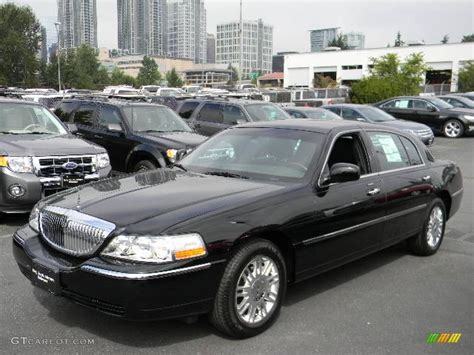 2011 Black Lincoln Town Car Signature L #57873672 | GTCarLot.com - Car Color Galleries