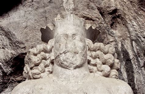 Statue of Shapur I, the 1,700 Year Old in IRAN - goingIRAN