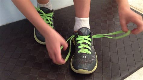 Teaching kids to tie shoes - NEW TECHNIQUE - YouTube