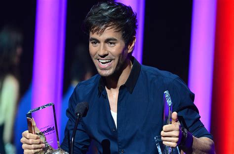 Latin American Music Awards 2016 Winners: Enrique Iglesias, CNCO & More ...