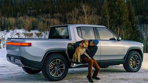 Rivian R1T First Electric Truck To Market: Start-up Beats Tesla, GM ...