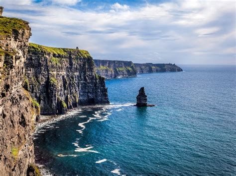 Ultimate Guide to Hike & Walk the Cliffs of Moher in Ireland - Paula ...