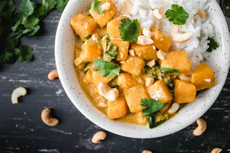 Butternut Squash Curry - The Delicious plate