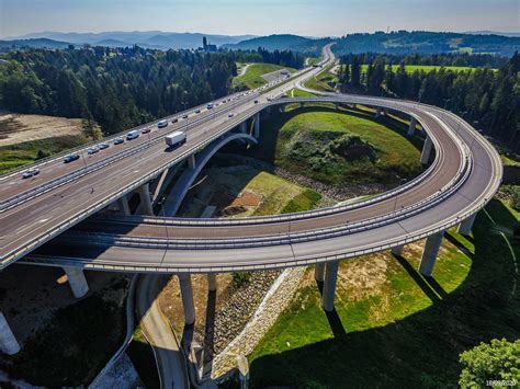 Viaducts on the new S7 expressway south of Kraków, Poland : r/InfrastructurePorn