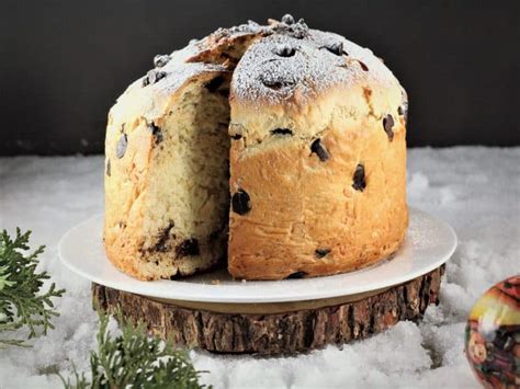 Almond and Chocolate Panettone Recipe - Mangia Bedda