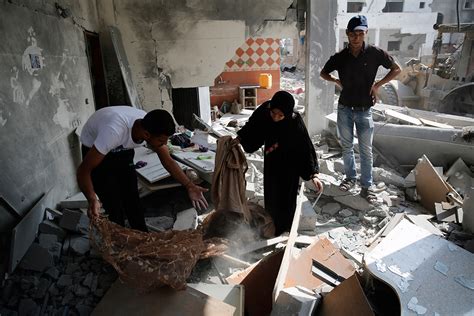 Israel-Gaza Ceasefire Photos: Palestinians Return to Their Destroyed ...