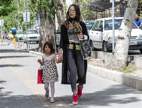 Iman Samady Arvanaghy - Catwalk on Tehran streets | LensCulture