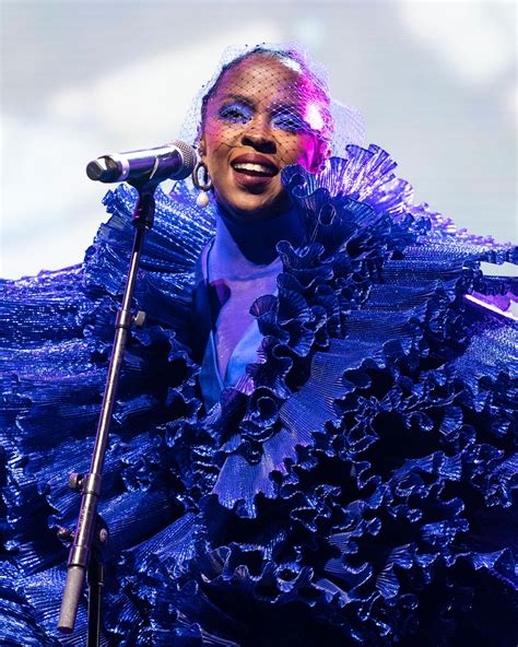 Transcending Trends: The Eternal Fashion Legacy of Lauryn Hill ...