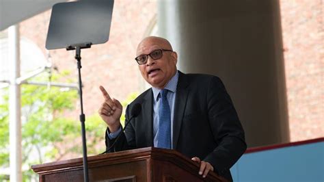 Larry Wilmore Follows His Path | Harvard Magazine