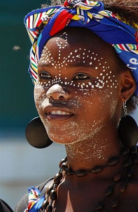 Mujer de Mozambique. | Tribus africanas, Culturas del mundo