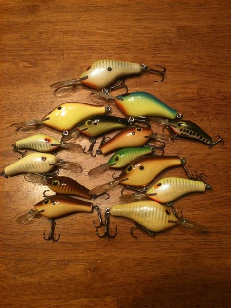 Old school Poe's crankbaits. 400, 300, 200 and 1100 series. They don't make them like these ...