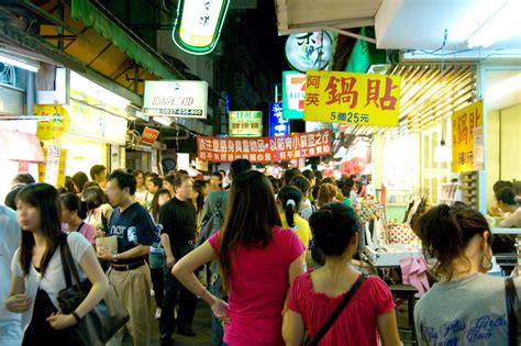 5 Best Night Markets in Taipei - Taipei Market Shopping - Go Guides