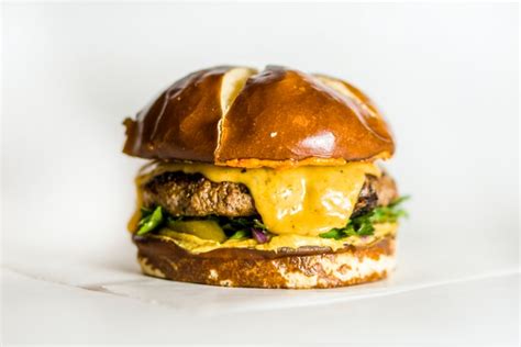 The Best Vegan Burger Recipe - Vegan Meal To-Go