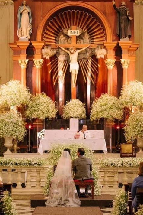 Decorar la iglesia con nube - 9 Wedding Altar Decorations, Church Aisle ...