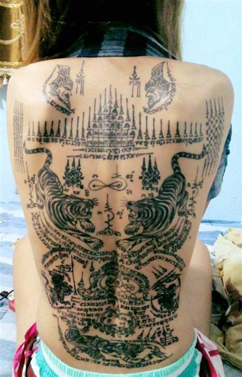 sak yant | Thai tattoo, Body art tattoos, Sak yant tattoo