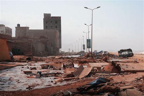 Libya: 10,000 missing in floods as huge death toll predicted