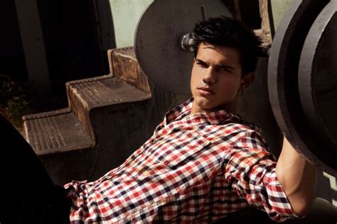 Taylor Lautner Workout - 1600x1200 Wallpaper - teahub.io