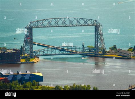 The iconic Aerial Lift Bridge in Duluth, Minnesota Stock Photo - Alamy