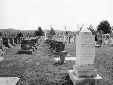 Honoring the U.S. Capitol Guides Buried in Congressional Cemetery | Architect of the Capitol