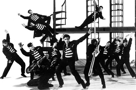 Elvis Presley - Jailhouse Rock 1957 | Rock and roll, Lendas, Pioneiros