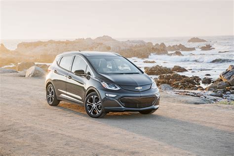 Buick Enspire Electric SUV Concept Teased, Could Use Chevrolet Bolt's ...