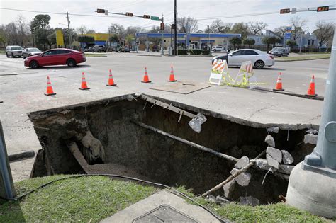 Houston water outage: Hundreds lose service in northwest neighborhood