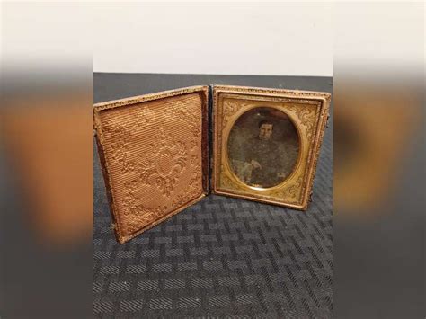 Small Antique daguerreotype in Case - Northern Kentucky Auction, LLC