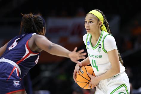 NCAAW Pac-12: Endyia Rogers, Te-Hina Paopao leading Oregon Ducks ...