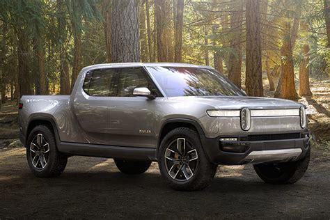 Gros Pick Up 4x4 Rivian R1T full electric ! Les écolos et anti voitures ...